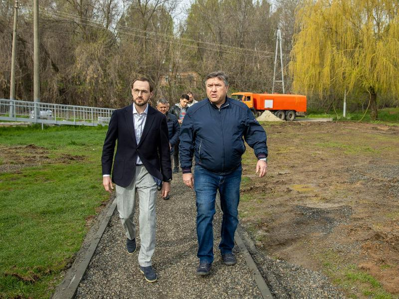 Бывший встретился с нынешним: министр ЖКХ региона посетил Таганрог