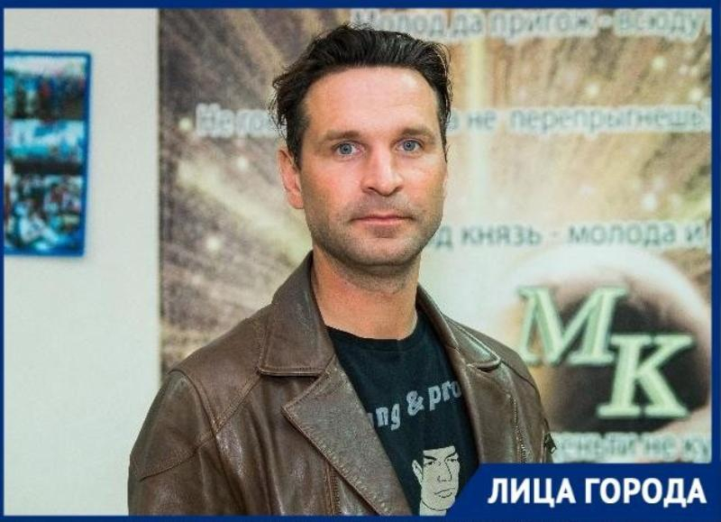 О съемках в «Т-34» и о семье «Блокнот Таганрог» узнал у актёра Виктора Добронравова