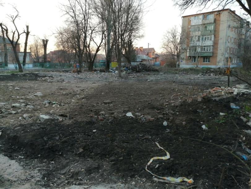 Житель Таганрога призвал строителей убирать за собой мусор