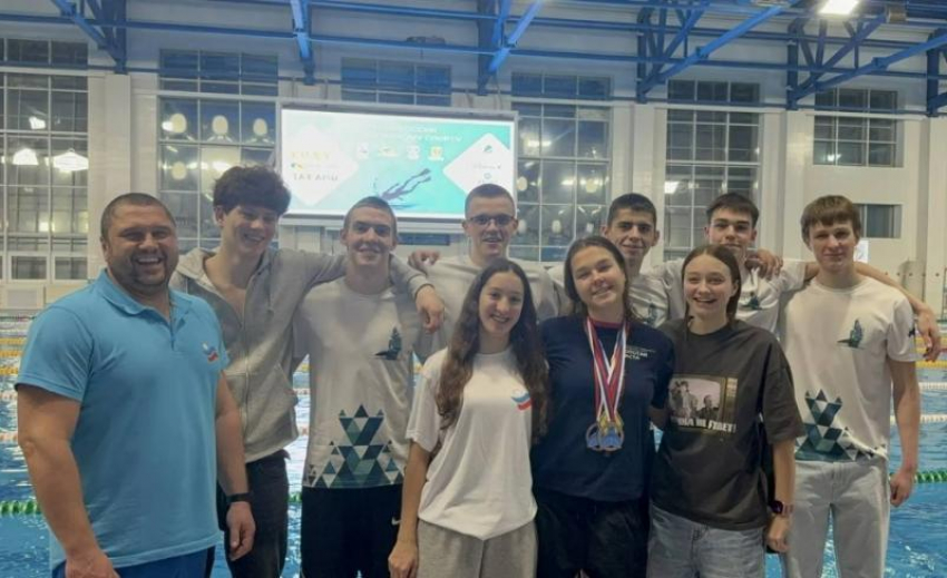 Пловцы из Таганрога пивезли медали с соревнований в Кирове
