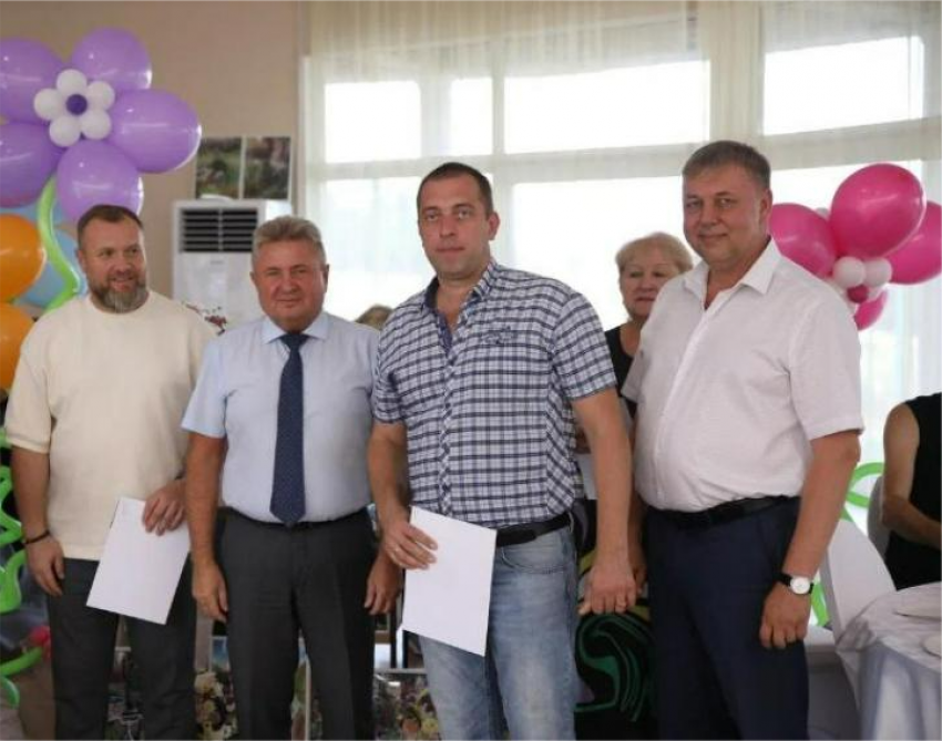 В Таганроге подвели итоги конкурса на лучший палисадник среди сотрудников ТАГМЕТа