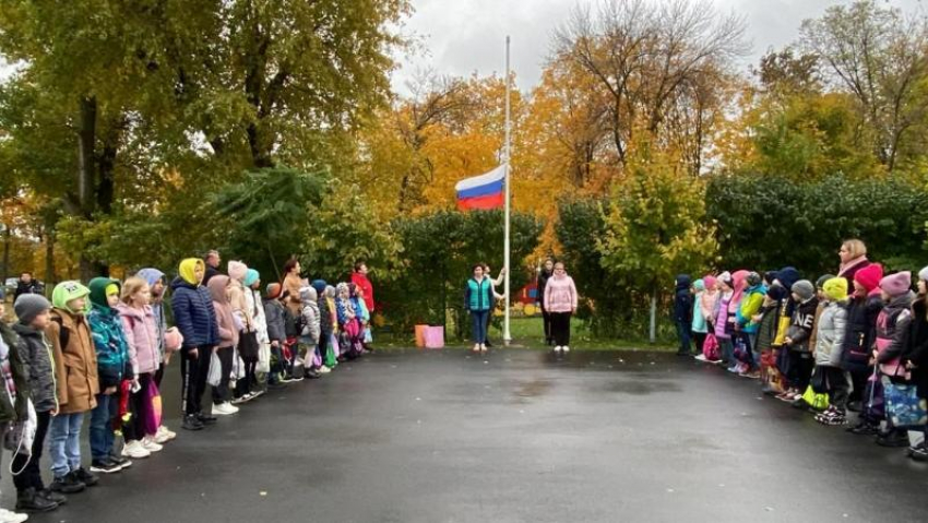 3015 школьников отдыхают в пришкольных лагерях Таганрога