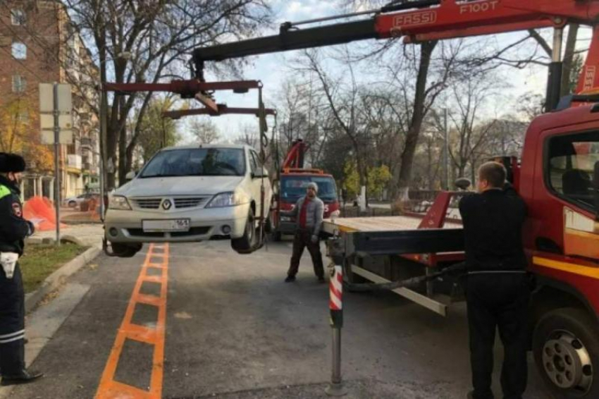 ГАИ рассказала о том, как таганрожцам вернуть машину, если ее эвакуировали