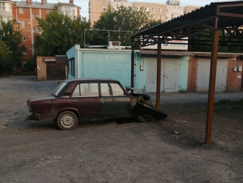 На Мариупольском шоссе в Таганроге на пешеходном переходе сбита девочка 