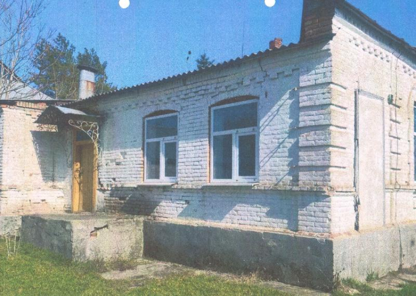 Выставили на продажу здание школьной мастерской под Таганрогом