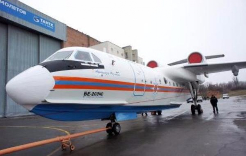 Первый таганрогский самолет Бе-200 взлетел в небо вместе с экипажем МЧС