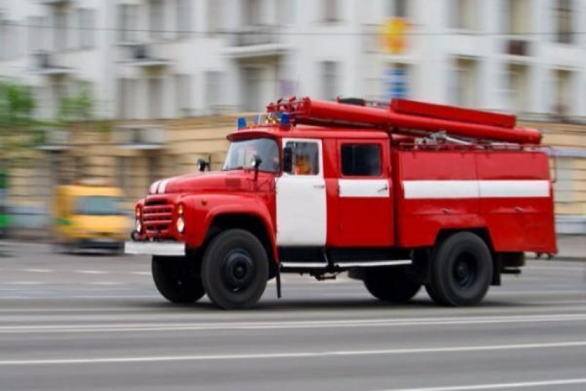 Из развлекательного центра в Таганроге эвакуировали пять человек