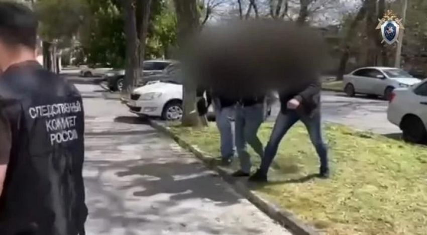 В Белокалитвинском районе задержан таганрожец, подозреваемый в убийстве в центре города