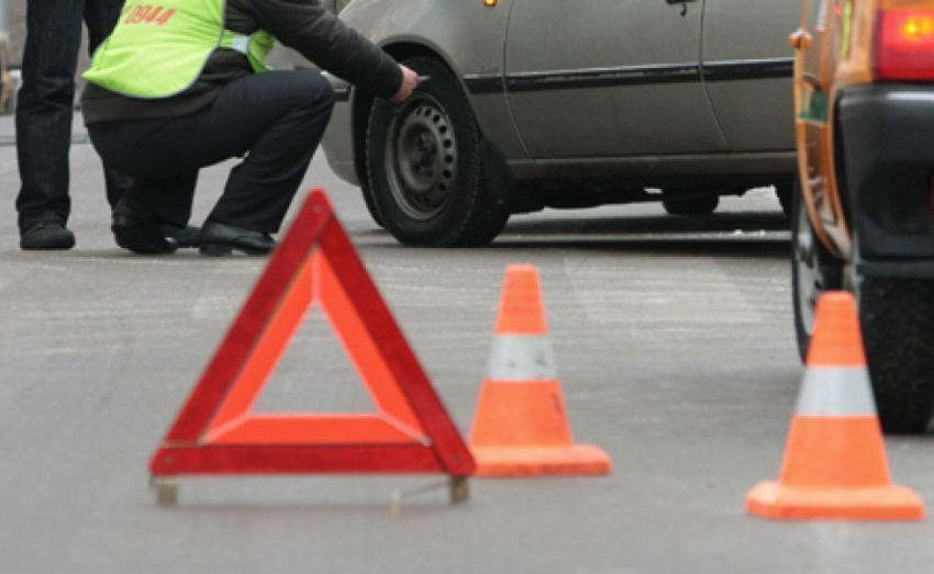 В Ростовской области при столкновении двух автомобилей погиб человек