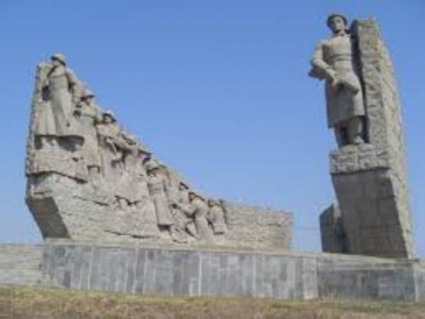 Щедрые жители Таганрога собрали внушительную сумму на строительство музея «Самбекские высоты»