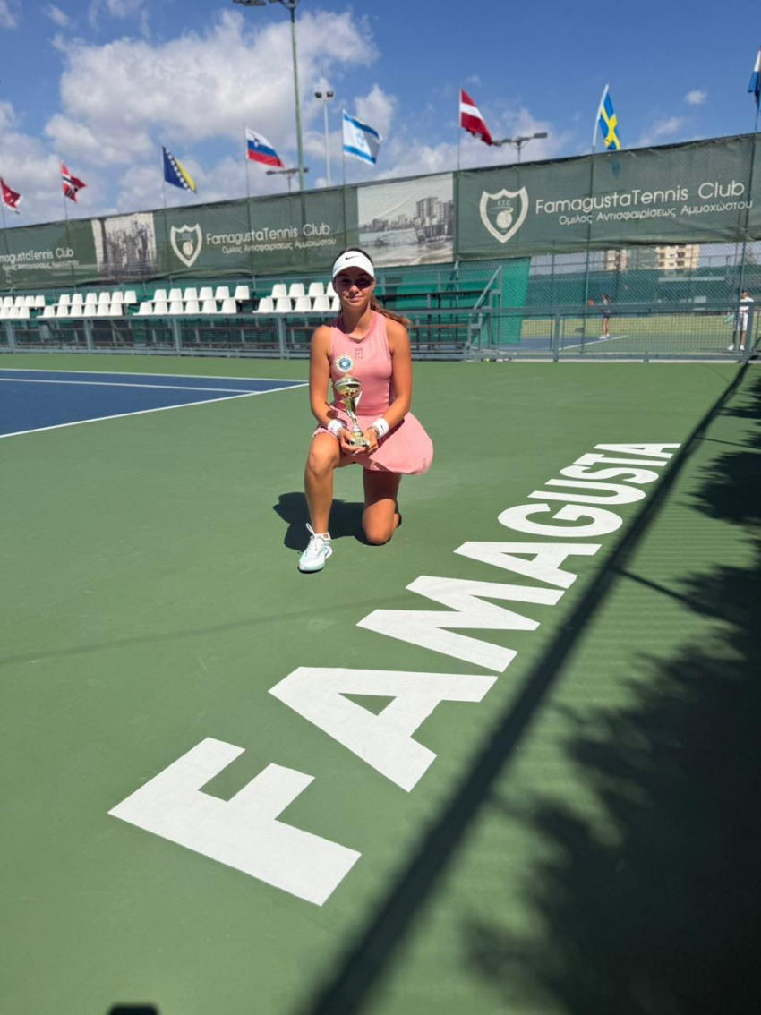 Воспитанница таганрогской спортивной школы завоевала серебро на международном теннисном турнире на Кипре
