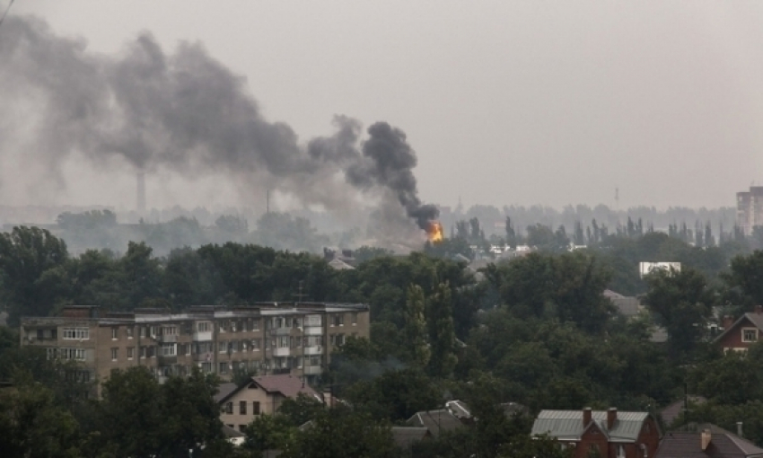 Пожар в центре Таганрога ликвидировали пять человек