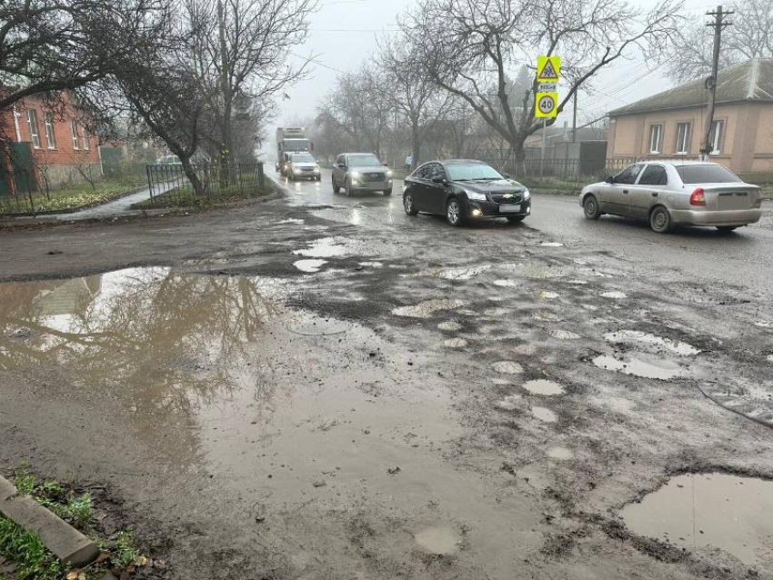 Таганрожцев предупредили о начавшемся ремонте дороги на Ломоносова