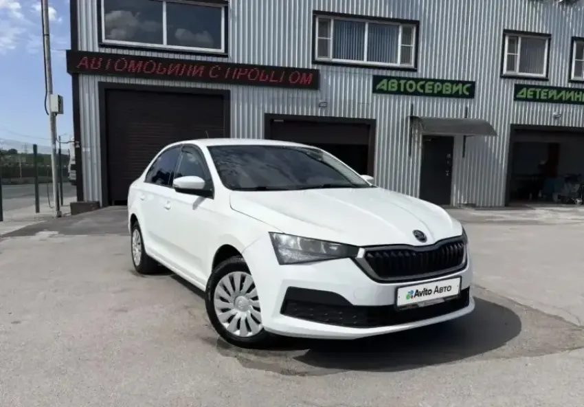 Товар дня: Skoda Rapid со скидкой 50 000 руб.