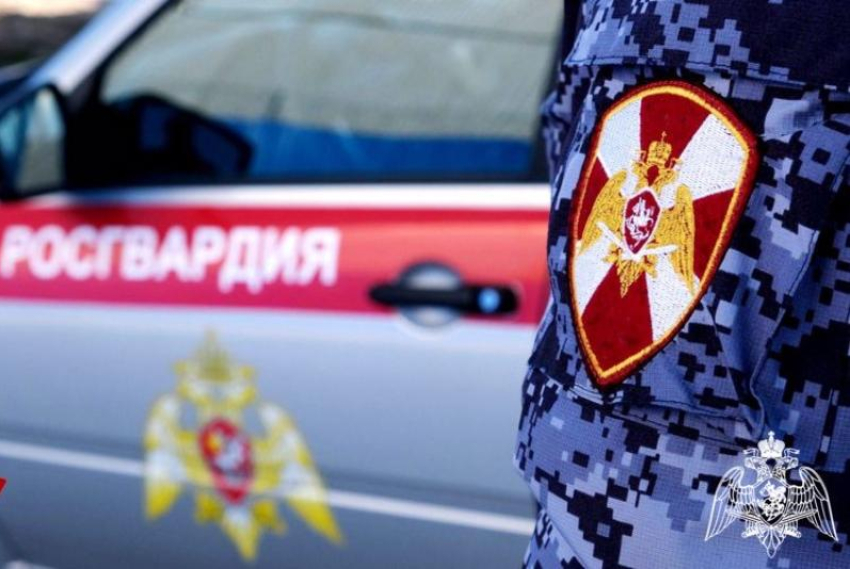 "Женщину ищите": пьяный рецидивист чуть не устроил поножовщину в больнице Таганрога