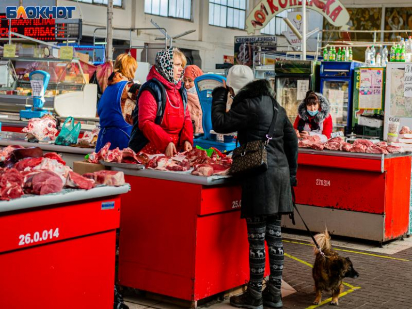  Несоблюдение масочного режима и грязные прилавки: продавцы мясного отдела рынка «Центральный» в Таганроге получили штрафы
