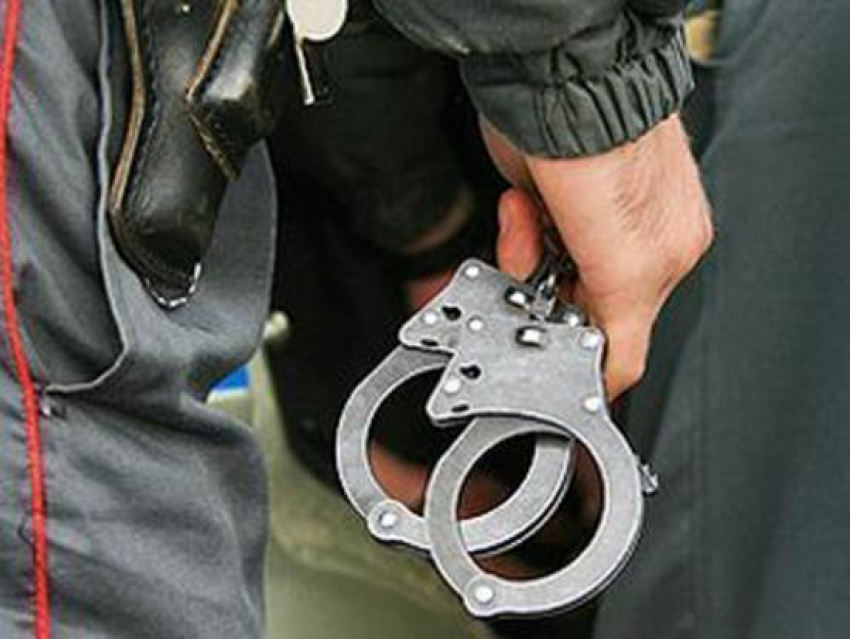 Полицейские Таганрога задержали подозреваемых в краже