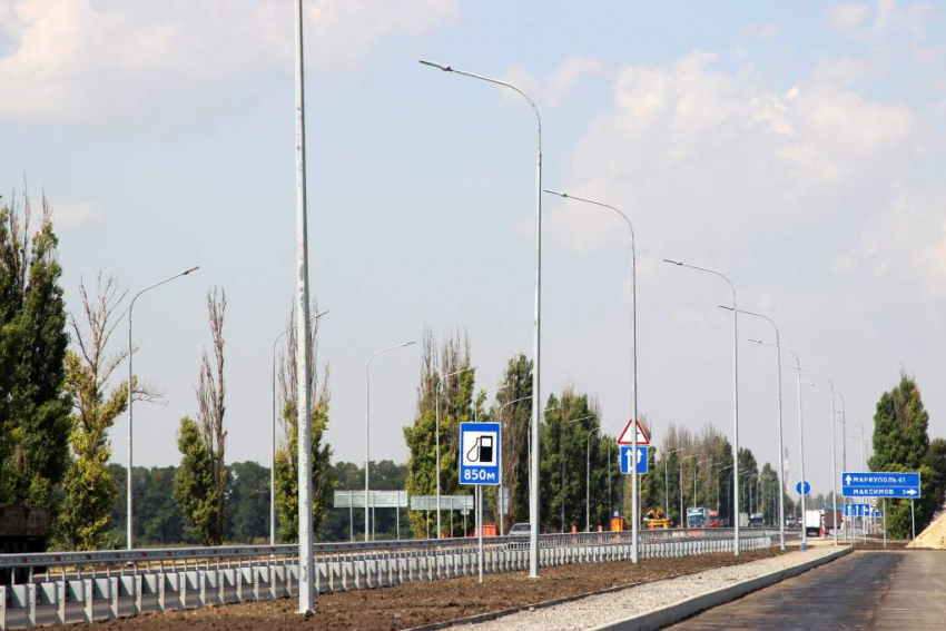 Трассу, связывающую Таганрог с Крымом, постепенно расширяют до четырех полос