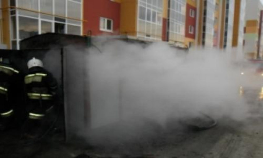 Пожар в Таганроге на улице Сызранова