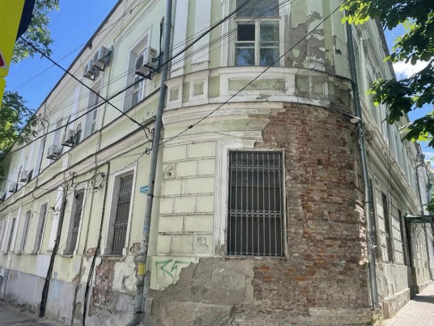 Обещанный ремонт Дома Полякова в Таганроге так и не начался