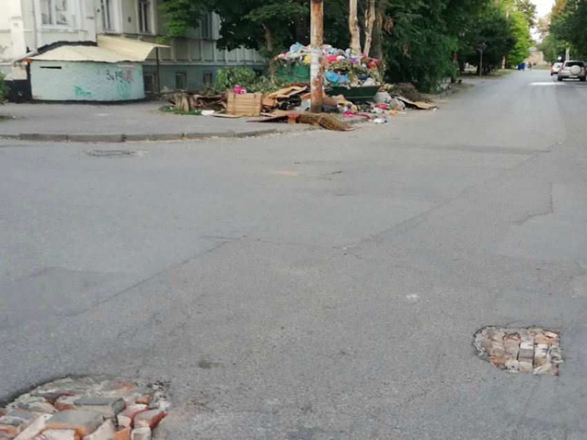 Кирпично-рельефный способ ремонта дорог придумали в Таганроге