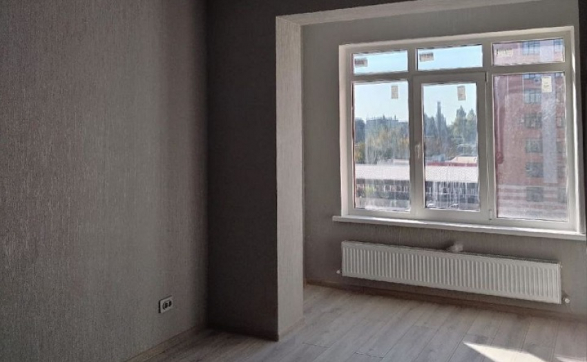 Десятки таганрогских сирот уже второй год стоят в очереди за собственным жильём