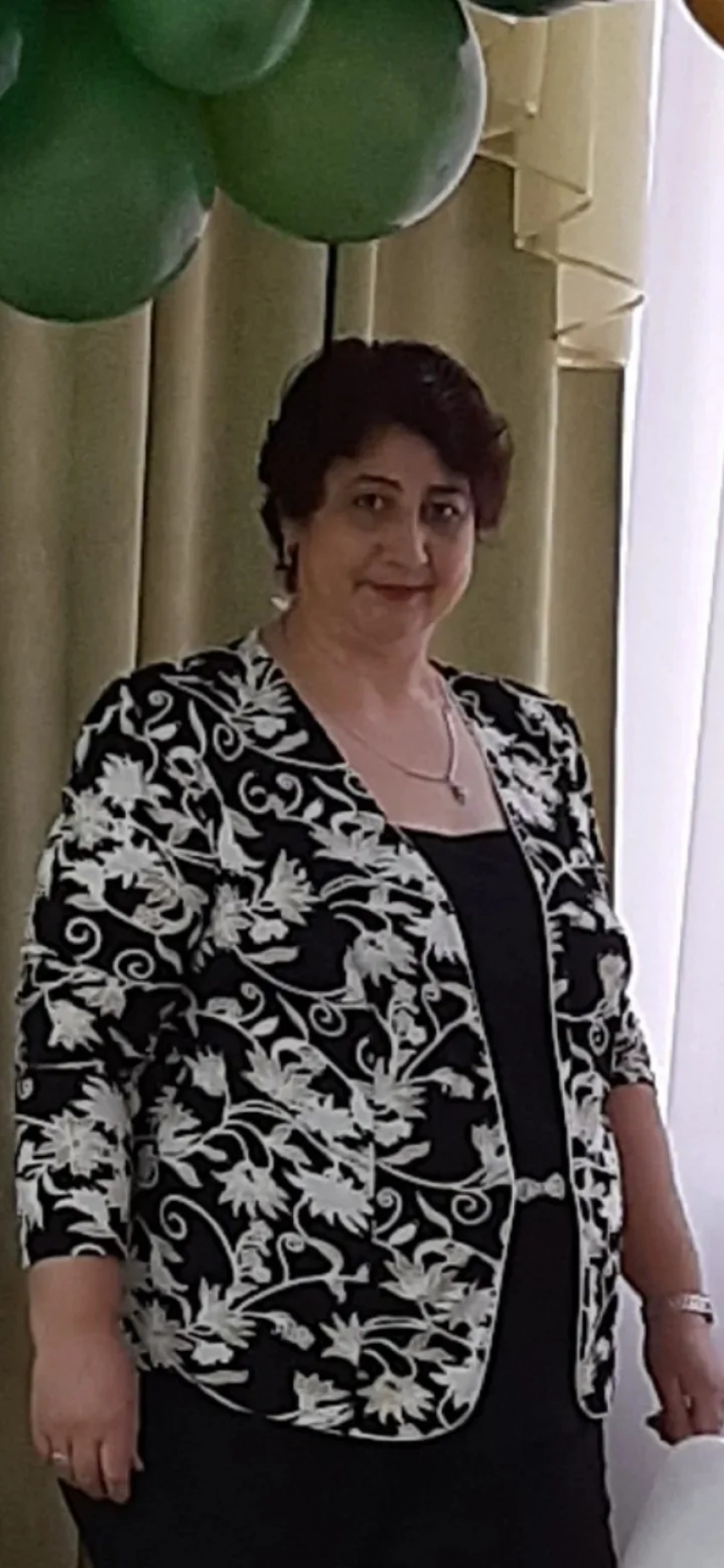 Коллеги поздравляют Надежду Логинову с юбилеем