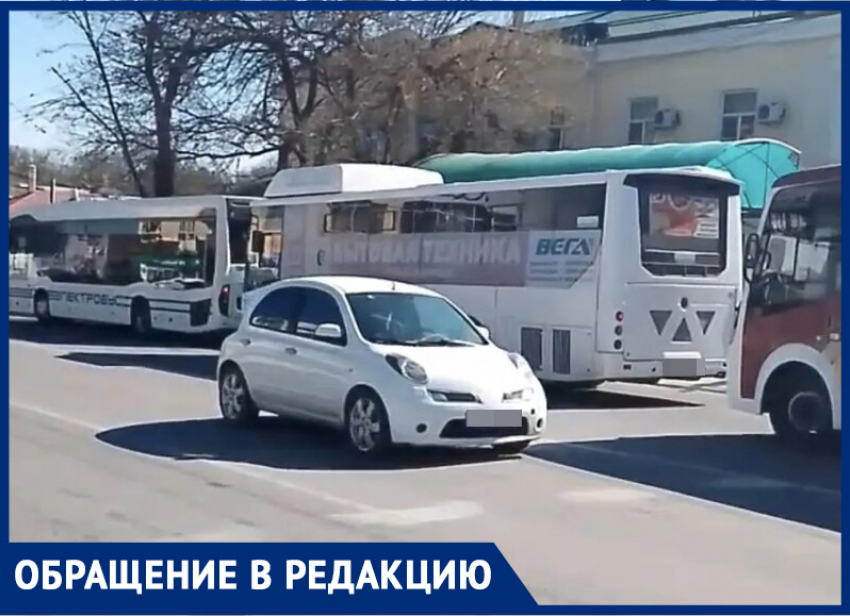 Транспортный коллапс в центре Таганрога: как остановка на «Радуге» превратилась в ловушку
