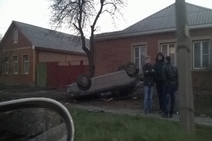 В Таганроге перевернулся «Хендай Акцент»