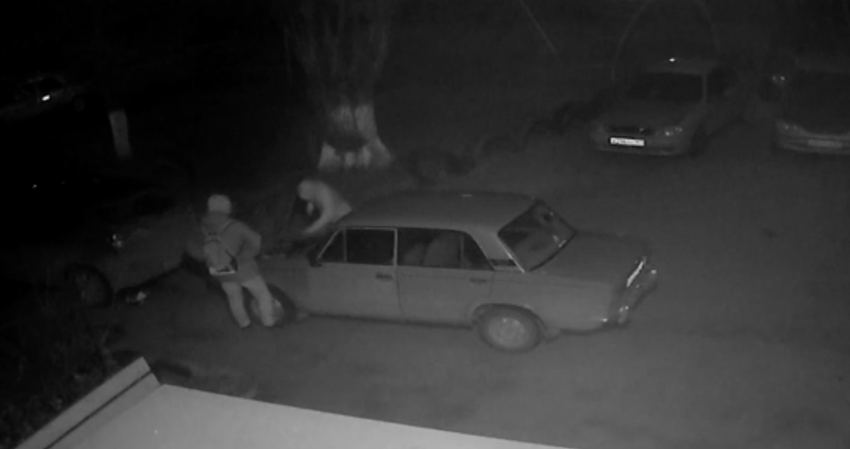 В Таганроге воры украли ночью аккумулятор с автомобиля