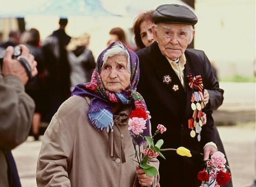 Власти Таганрога помогут ветеранам войны материально 