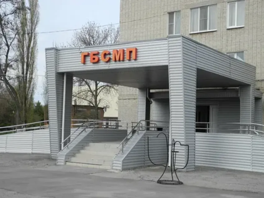 Раненый при взрыве гранаты полицейский из Таганрога идёт на поправку