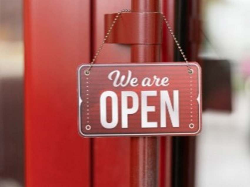 В Таганроге начнут штрафовать за иностранные надписи на вывесках: как этого избежать