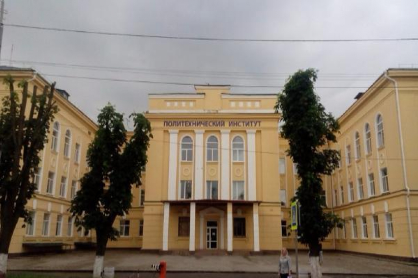 Преподаватель – взяточник осужден таганрогским судом на четыре года