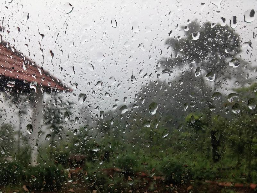 Погода таганрожцев не балует:на предстоящей неделе будет дождливо и облачно
