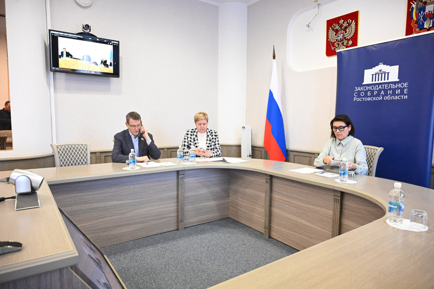 Работать три года или “попасть на деньги”: жёсткие условия для таганрогских медиков-выпускников