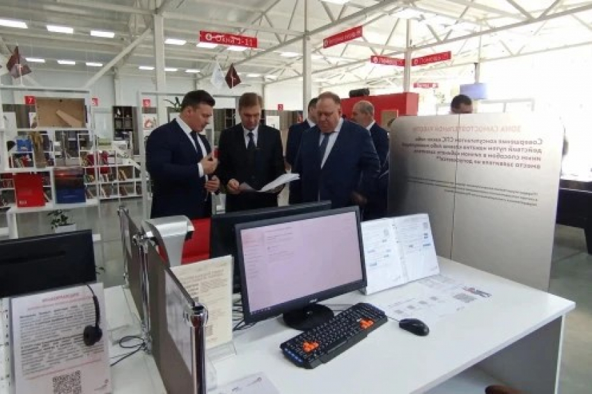 МФЦ Мясниковского района в рамках инициативного бюджетирования получил автомобиль