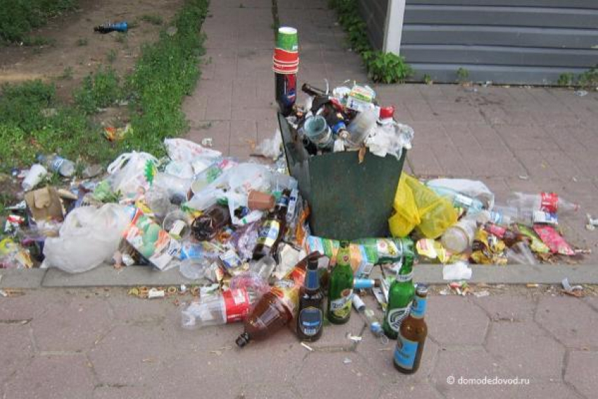 Туристы приезжающие в Таганрог честно признались, что приезжают в город мусорить