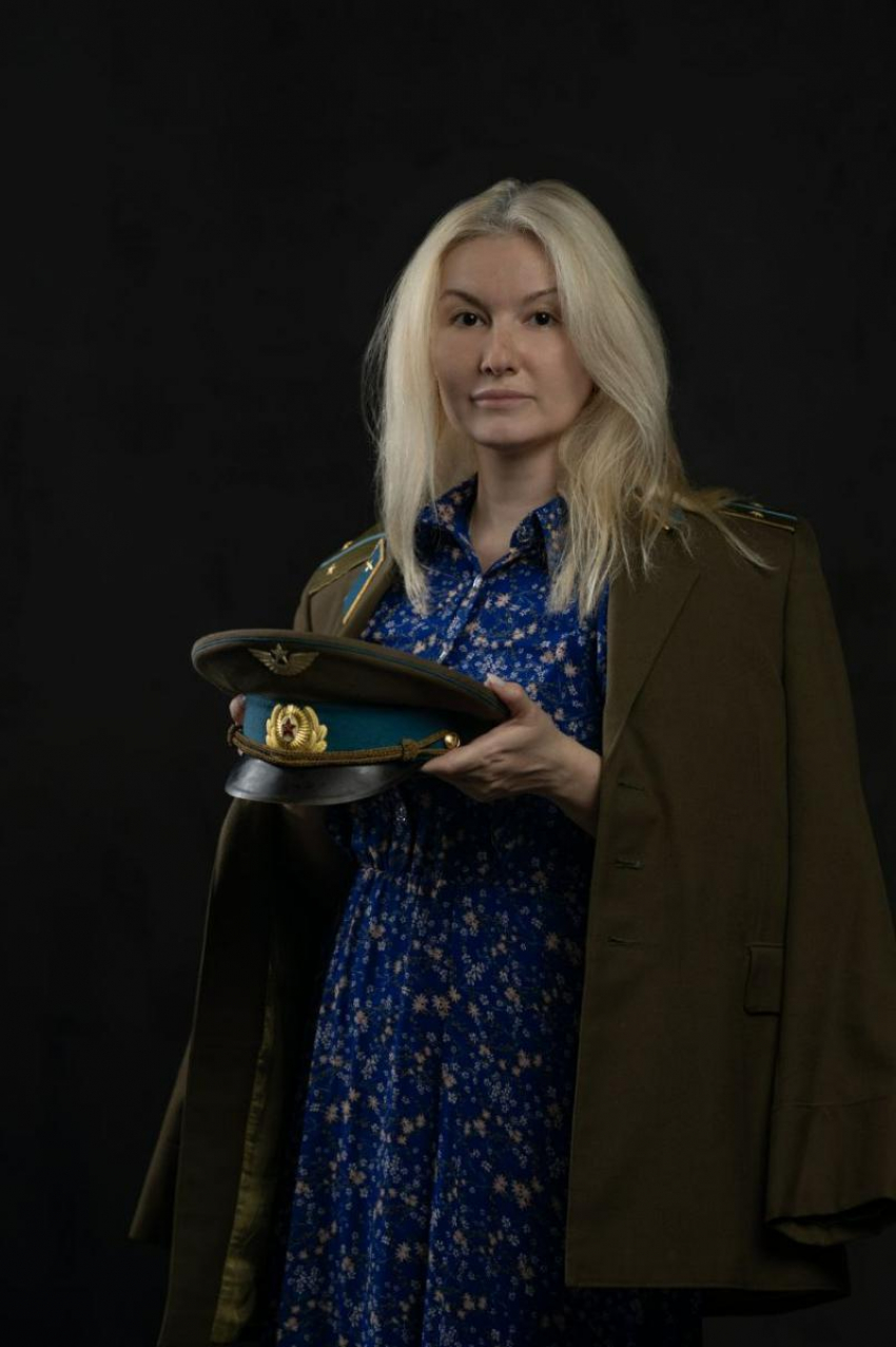 Дочь одного из пяти погибших в Афганистане таганрожцев приняла участие в трогательном  фотопроекте