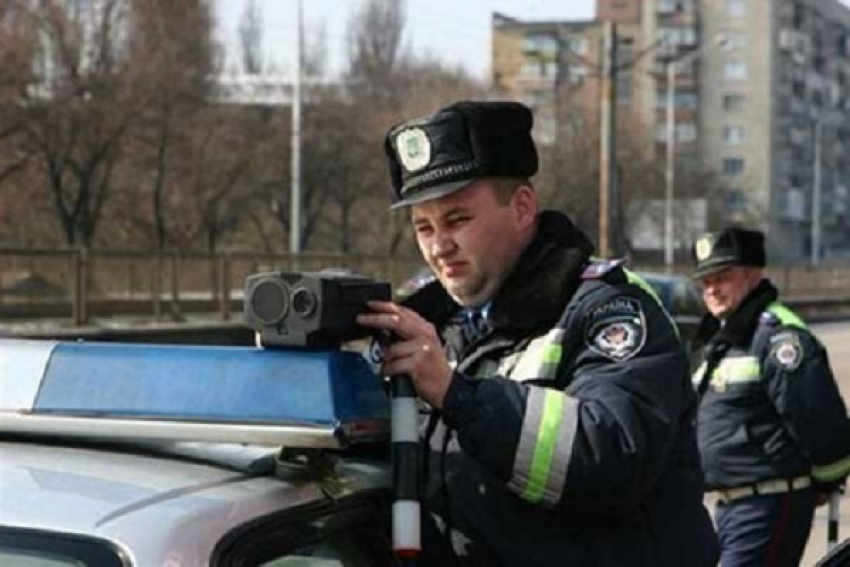 В Ростовской области сотрудникам ГИБДД запретили использовать ручные радары