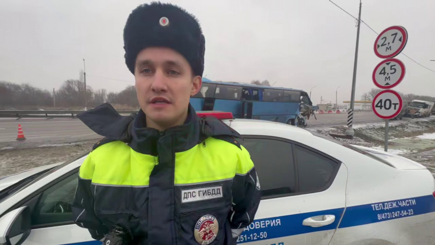 В массовой аварии в Воронежской области пострадал автобус, идущий в Таганрог