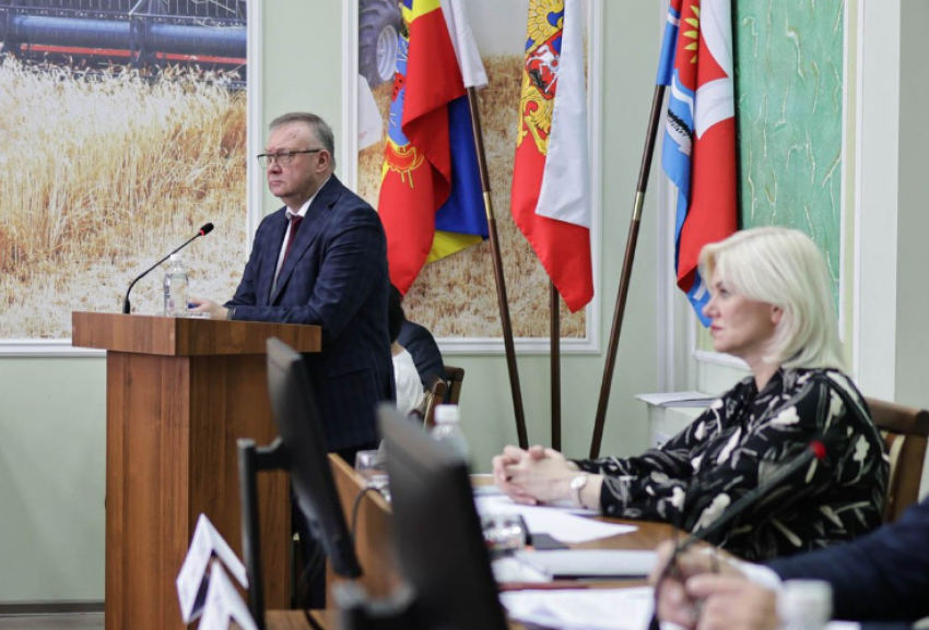 Избрали главу Неклиновского района