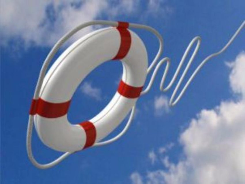 Сотрудники МЧС продолжают обучать детей правилам безопасности на воде