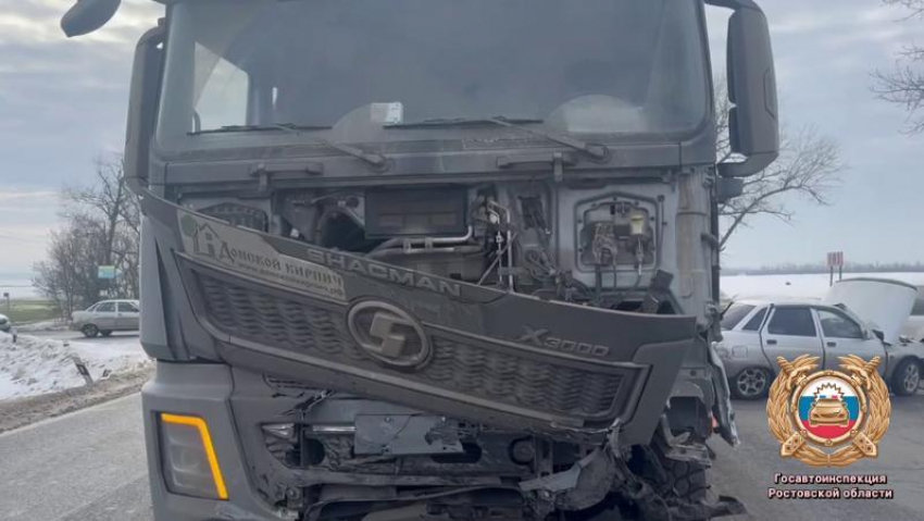 Хотел быстро проскочить: мужчина погиб в жуткой аварии с грузовиком под Таганрогом