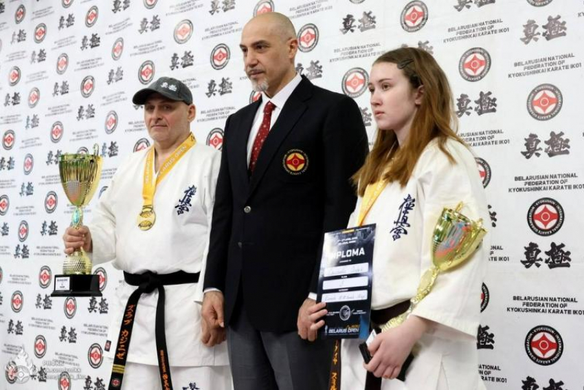 Таганрогские спортсменки взяли призы на международном турнире по карате в Беларуси