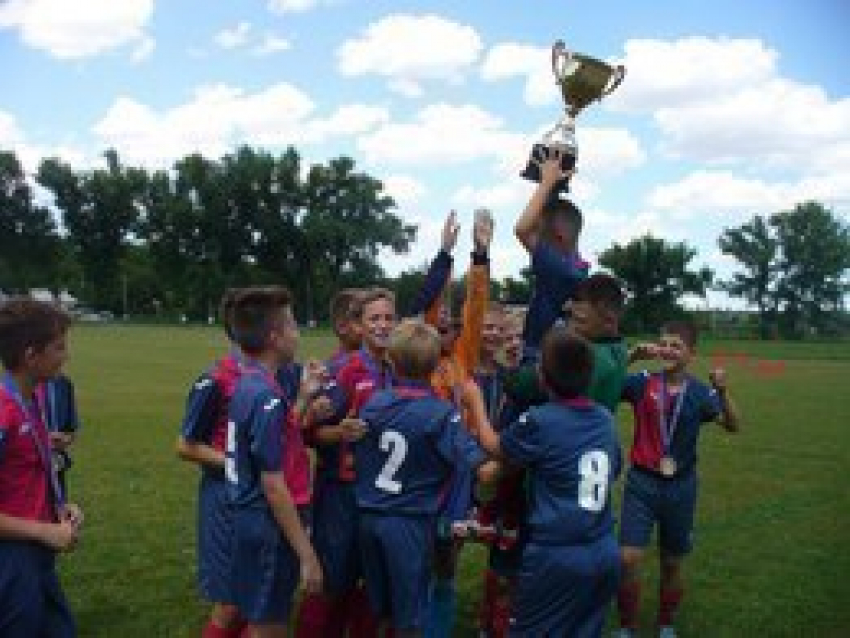 Таганрогская детская футбольная команда победила на финале Кубка Ростовской области