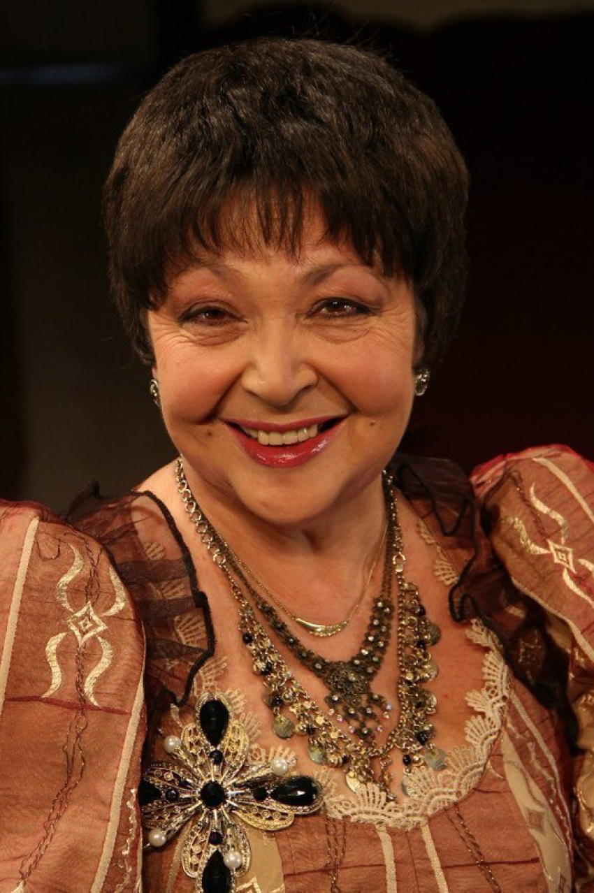 Ирина Гриценко отмечает юбилей - 45 лет на сцене таганрогского Театра имени А.Чехова