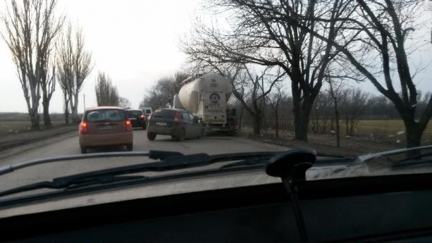В Таганроге «Лада Калина» не прошла краш-тест при столкновении с грузовиком