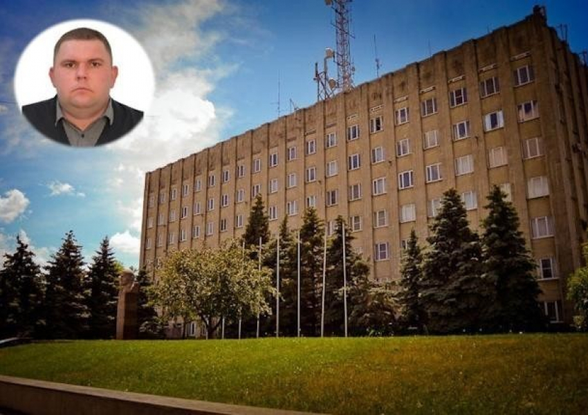 Новоизбранный председатель ТИК Таганрога Андрей Панков  написал заявление с просьбой освободить его от этой должности