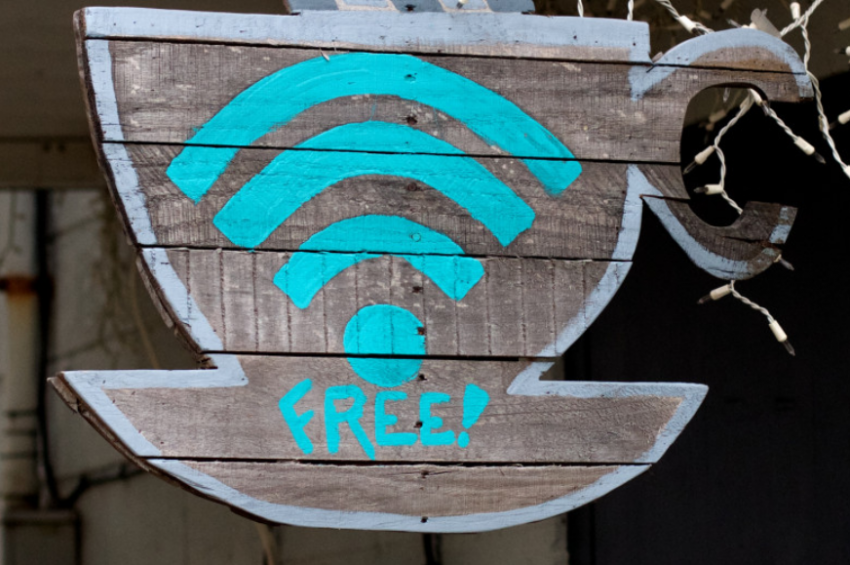 В Таганроге раздают бесплатный интернет - официальный проект без подводных камней